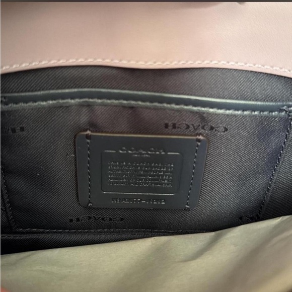 Coach Refined Calf Leather Signature Chain Crossbody in Lilac - Picture 3 of 6